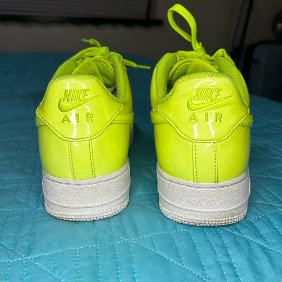 Air Force 1 LV8 UV/VOLT ‘07 Men’s Size 11 Brand New W/Box - Picture 3 of 4
